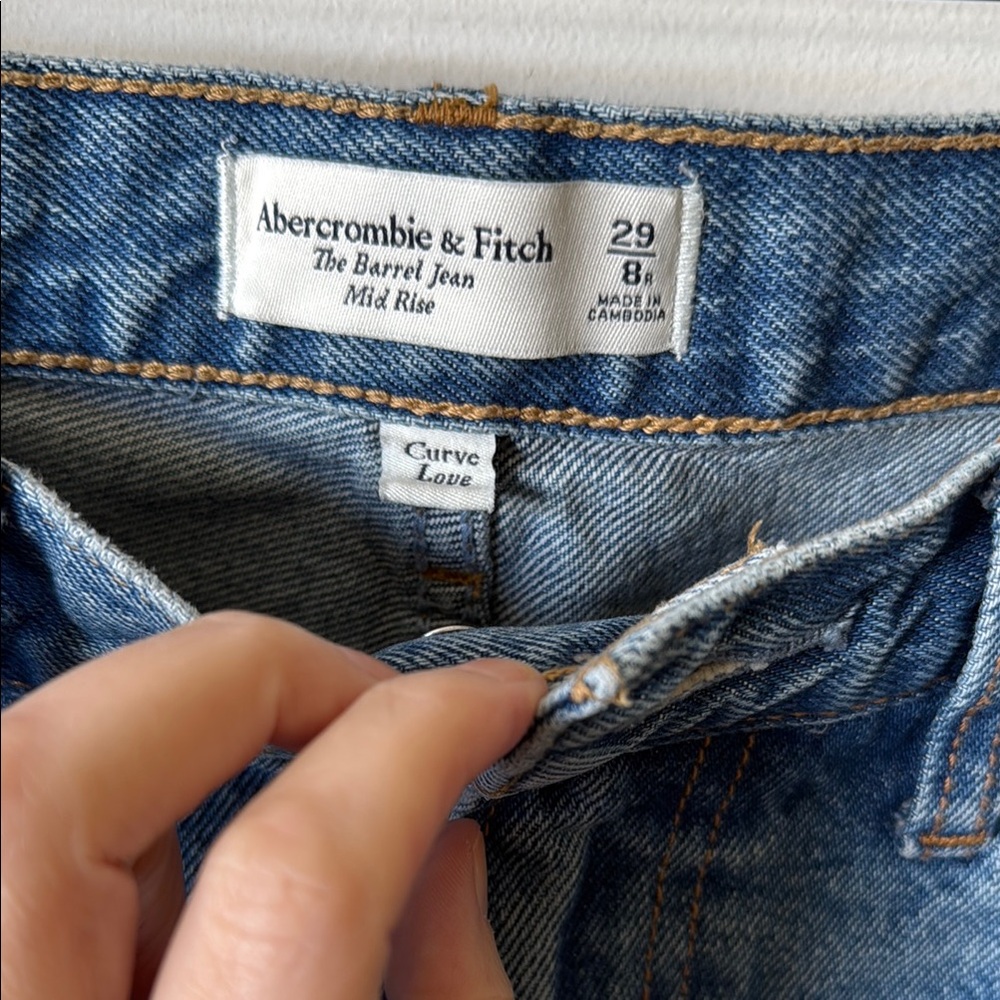 Abercrombie & Fitch Barrel 29 (CL) - Picture 2 of 4